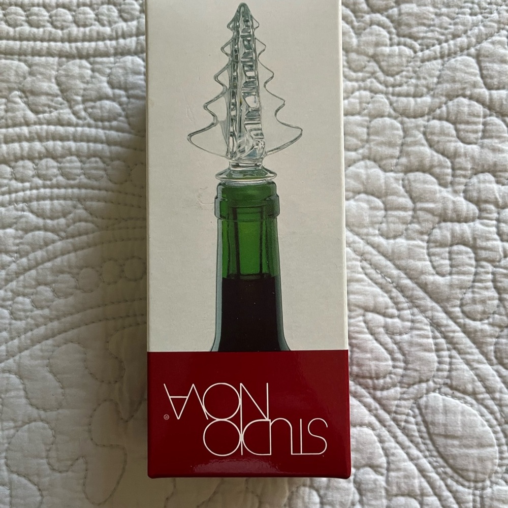 Mikasa Clear Christmas Tree Bottle Stopper - Picture 2 of 3